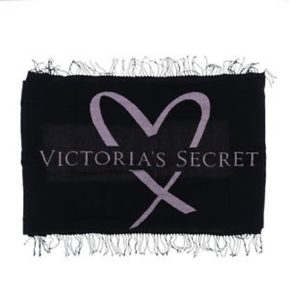 Victoria's Secret Accessories - Victoria Secret Reversible Knit Throw Blanket
